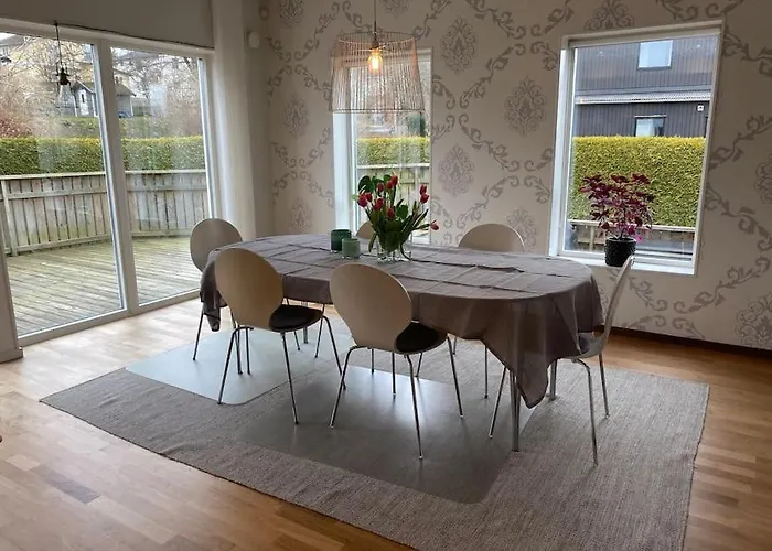 Modern Villa I Saevedalen